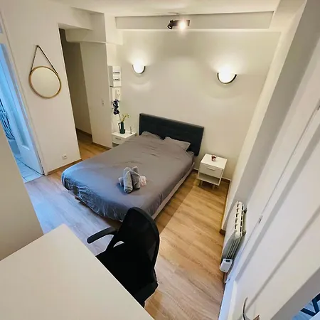 Nid Urbain A 2 Pas De La Gare - 383